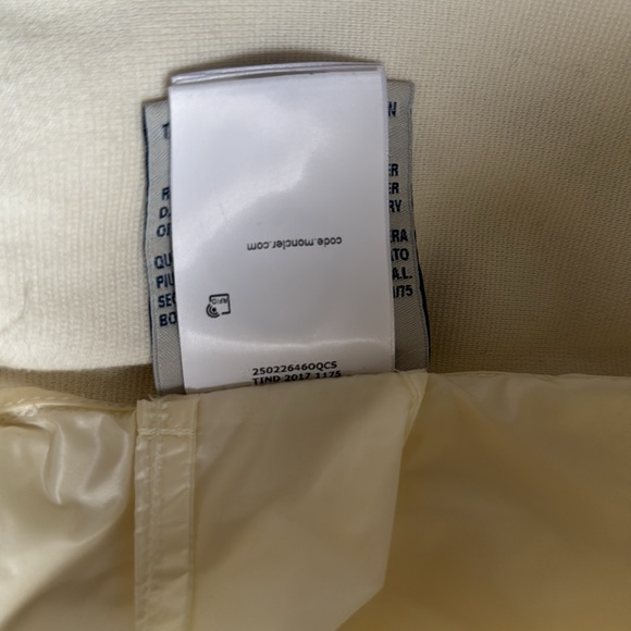 MONCLER VEST - Picture 7 of 8